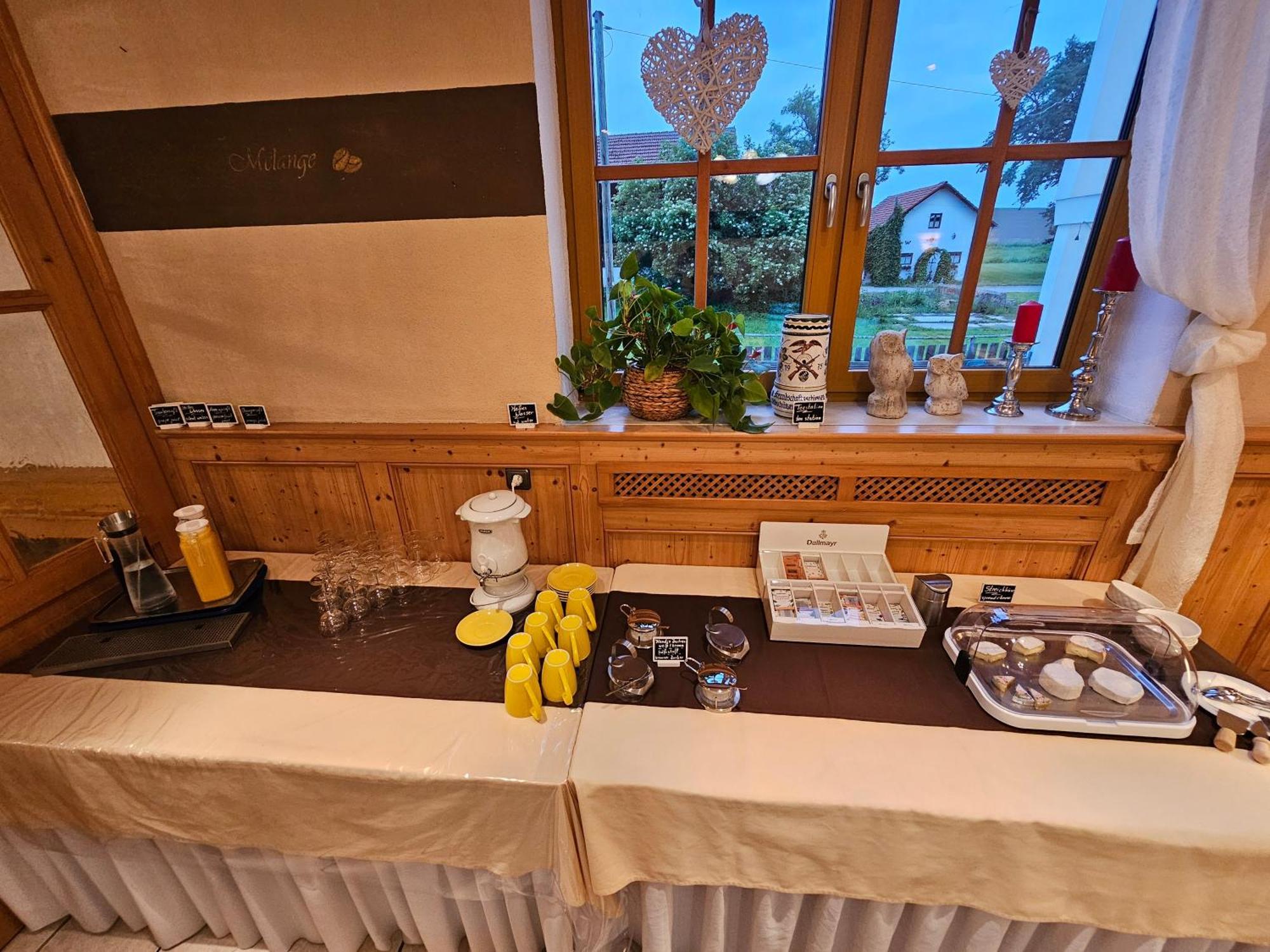 Land-Gut-Hotel Gasthof Waldschaenke Altfraunhofen Esterno foto