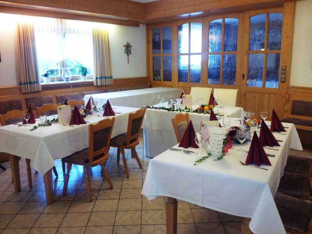 Land-Gut-Hotel Gasthof Waldschaenke Altfraunhofen Esterno foto